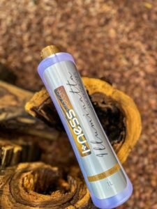 Glós i-ness cosméticos Produto destinado para cabelos louros aplicado por cabeleireiro profissional